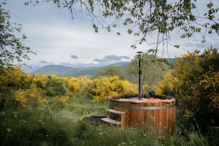 Dun Aluinn hot tub